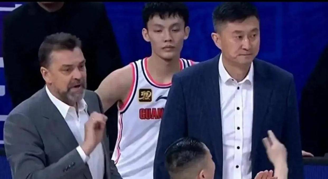 无畏契约
_正式官宣无畏契约
，广东男篮VS上海G3开球时间敲定CCTV5直播杜峰变阵争胜