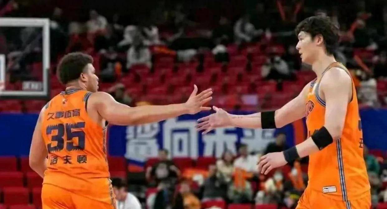 无畏契约
_正式官宣无畏契约
，广东男篮VS上海G3开球时间敲定CCTV5直播杜峰变阵争胜