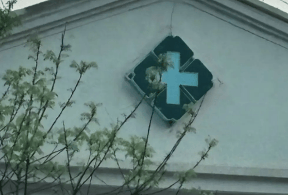 皇冠信用网址
_三河“红黑蓝”事件：被免职负责人是谁皇冠信用网址
？警徽也被改色？