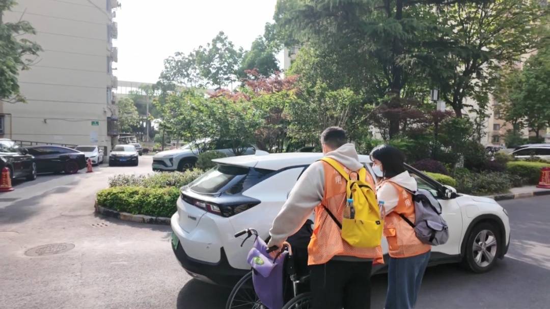 如何注册皇冠足球代理
_上海确认：正在试点！需求暴涨如何注册皇冠足球代理
，男护士决定转行…爷叔激动：试了一次，就一发不可收拾