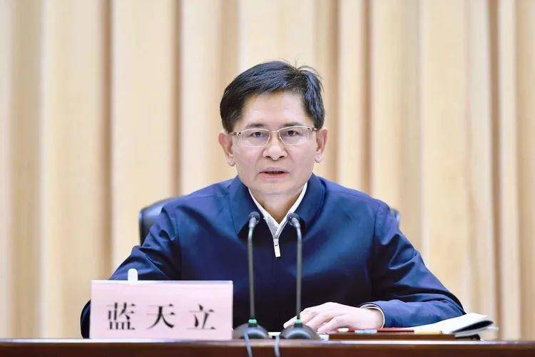正网皇冠信用網
_广西壮族自治区主席蓝天立被查正网皇冠信用網
，近日缺席多项活动，曾当过小学教师