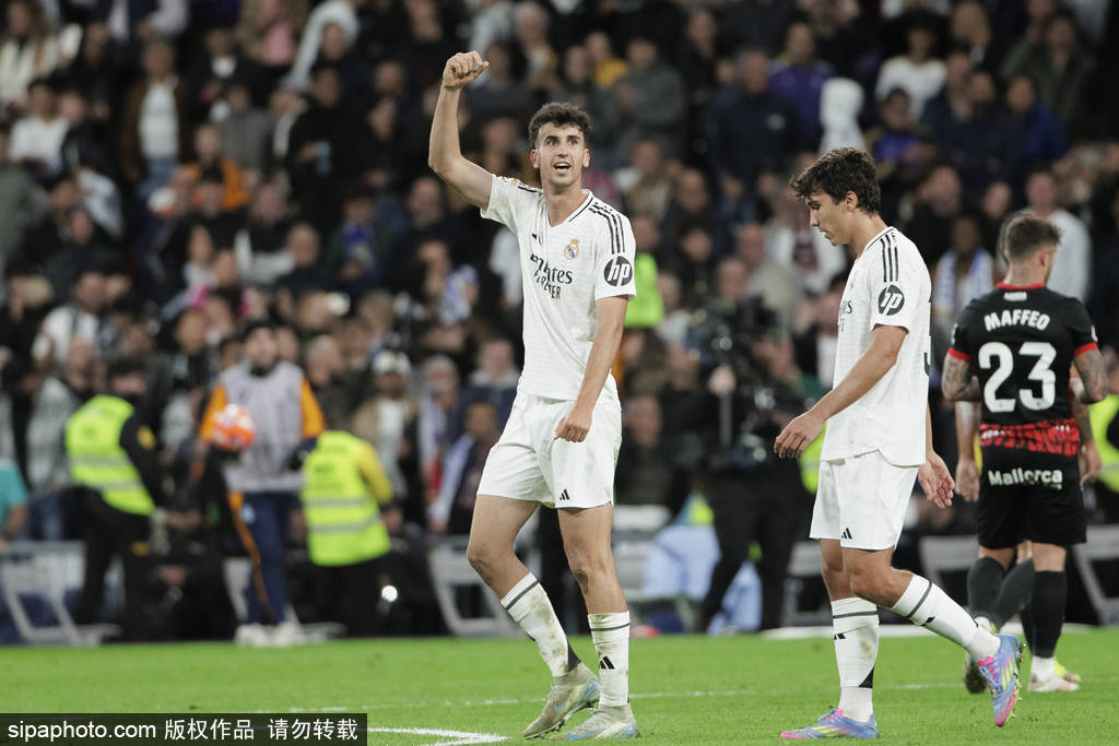 怎么注册皇冠信用网
_皇马2-0夜：姆巴佩双响！魔笛、安帅、巴斯克斯伯纳乌洒泪告别怎么注册皇冠信用网
，传奇落幕谁扛旗？