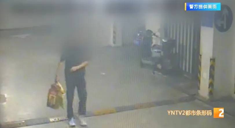 瓦埃勒vs米迪兰特
_凌晨怪事！男子提着茅台袋子在车库瓦埃勒vs米迪兰特
，翻垃圾桶竟为了.....