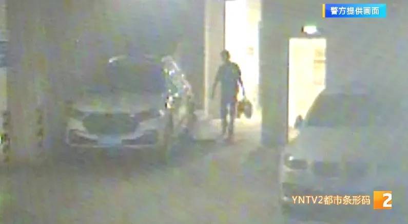 瓦埃勒vs米迪兰特
_凌晨怪事！男子提着茅台袋子在车库瓦埃勒vs米迪兰特
，翻垃圾桶竟为了.....