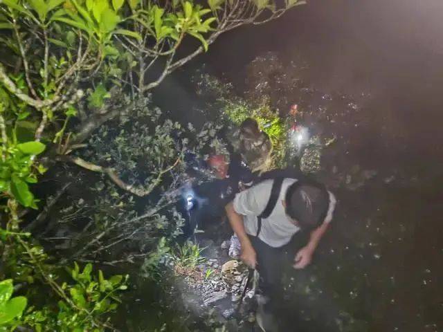 英格兰超级联赛
_每人罚款5000元英格兰超级联赛
！深圳开出全国首张罚单