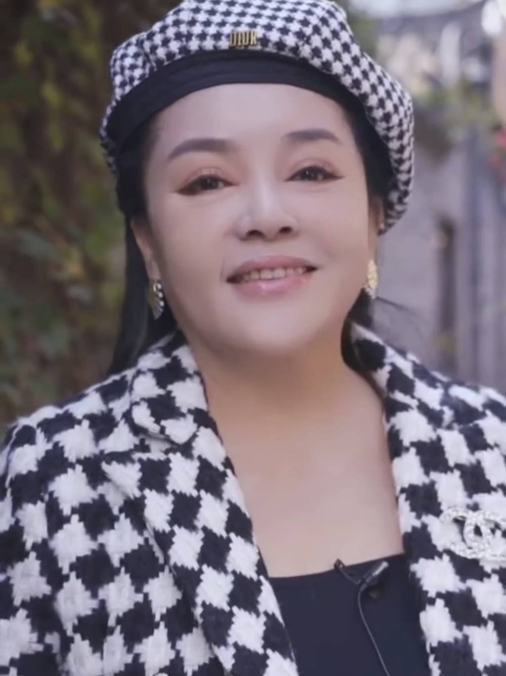 皇冠信用网账号
_台湾女歌手千百惠去世皇冠信用网账号
，代表作《想你的时候》《走过咖啡屋》