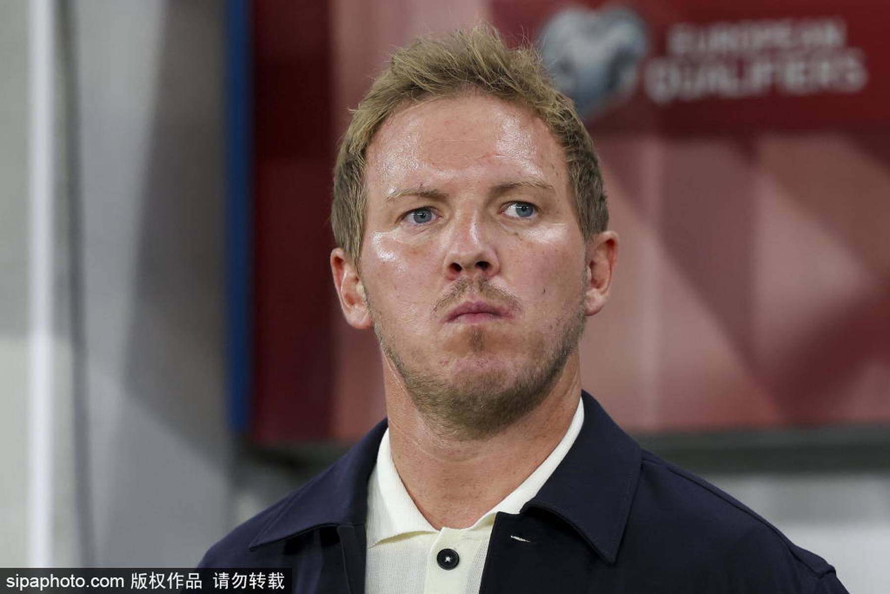 冰岛vs斯洛文尼亚_观战台：英格兰争5连胜 C罗冲纪录+梅西或迎世预赛最后一舞