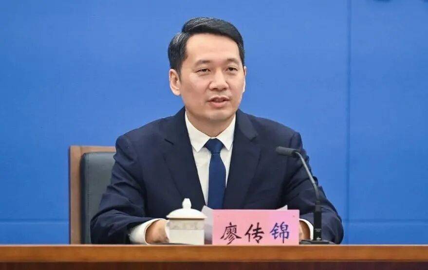 怎么申请皇冠信用盘
_曾任共青团重庆市委书记怎么申请皇冠信用盘
，廖传锦已任荣昌区政府党组书记