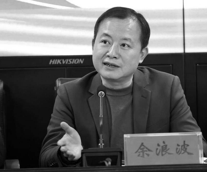 皇冠足球平台代理
_上海一公司董事长离世皇冠足球平台代理
，年仅46岁，曾在母校设奖学金资助困难学生