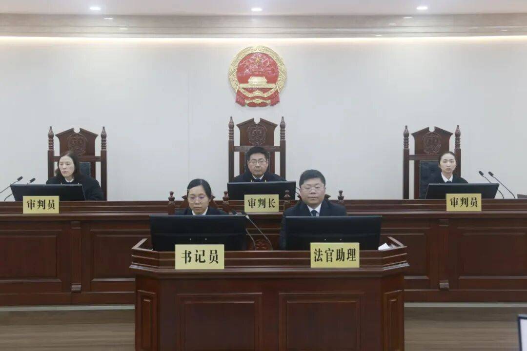 正版皇冠信用网开户
_被控受贿超3500万元正版皇冠信用网开户
，安徽省交通控股集团原副总经理夏柱兵受审