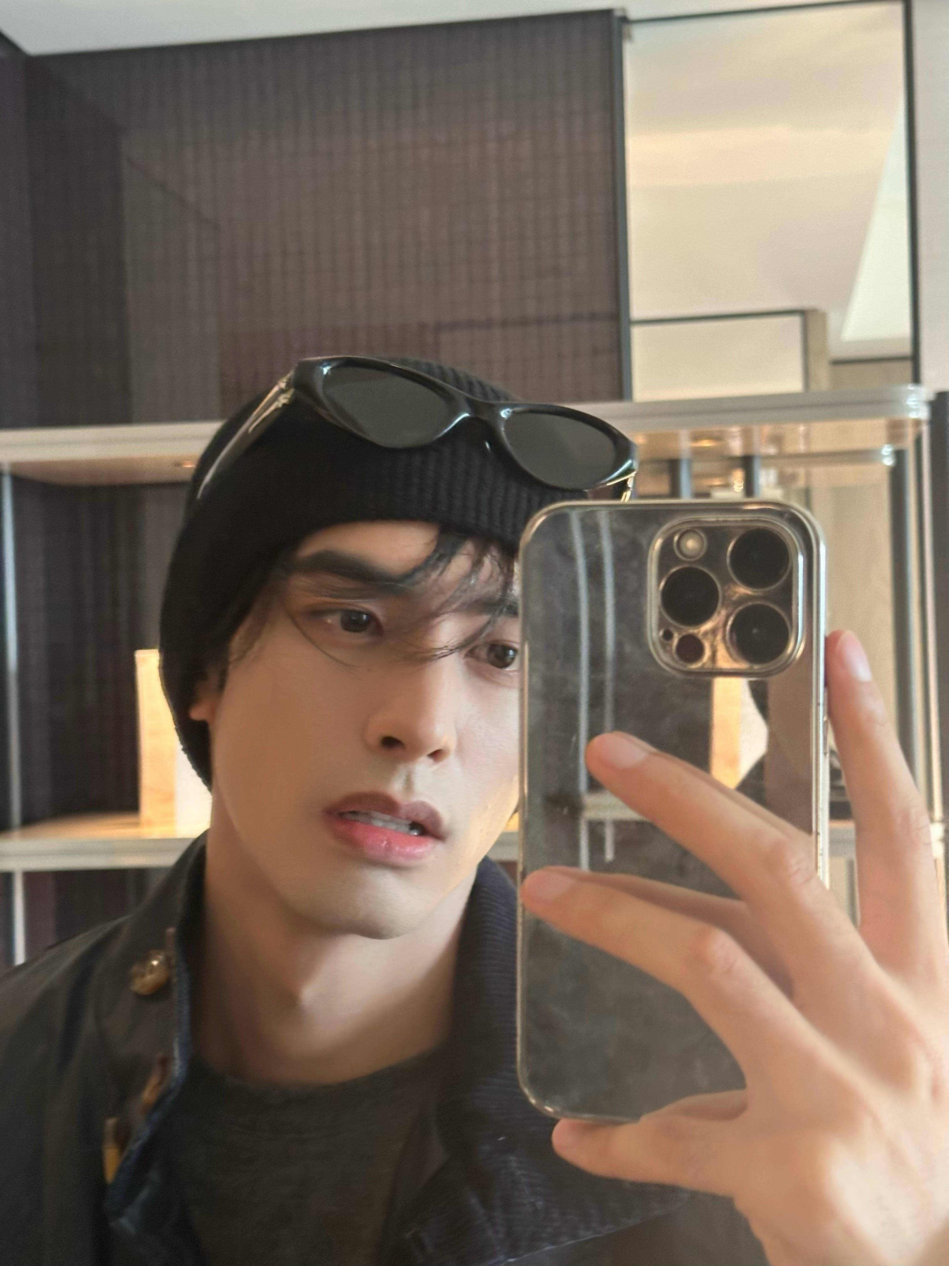 怎么申请皇冠信用盘代理
_女生逛街偶遇帅哥后大胆要微信 被拒绝后发现是宋威龙