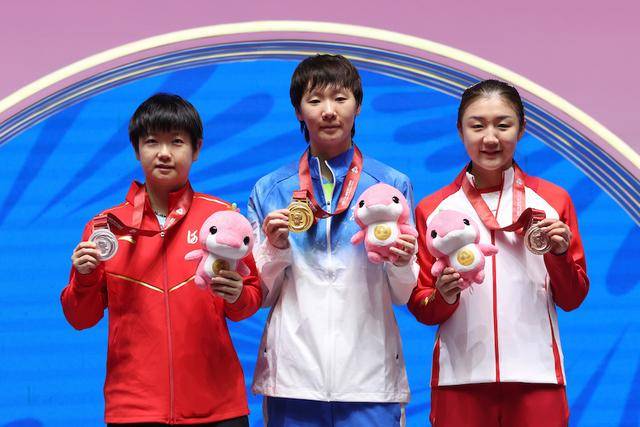 皇冠信用盘登1
_再次与女单冠军擦肩皇冠信用盘登1
,孙颖莎难掩失落,王曼昱说“彼此更强了” 道尽英雄相惜