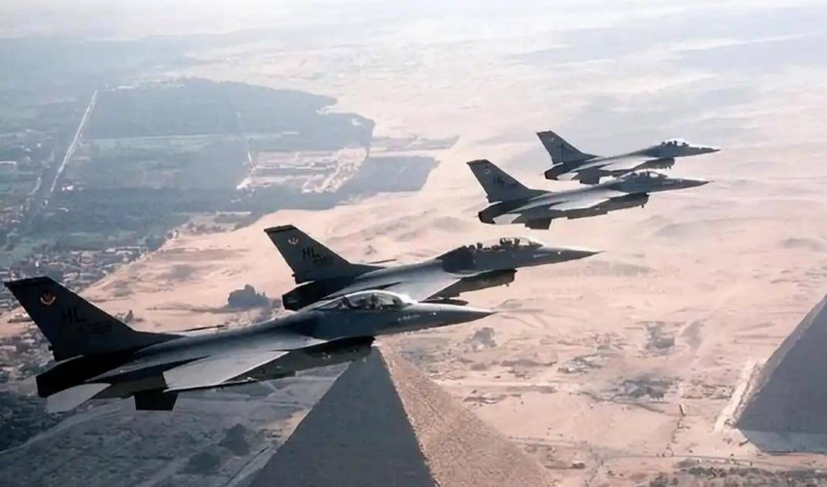 正版皇冠信用盘
_苏35在埃及惨败正版皇冠信用盘
!俄媒破防:输给了被中巴造“米格21”击落的阵风