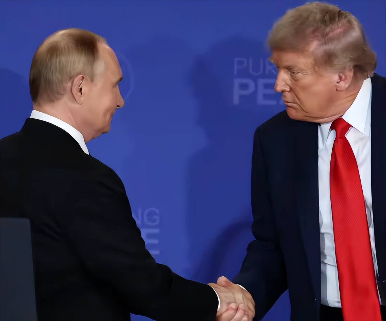 皇冠信用出租
_结束了!泽连斯基发表全国讲话皇冠信用出租
,28条砍至19条换和平,乌克兰人狂欢:终于不用提心吊胆