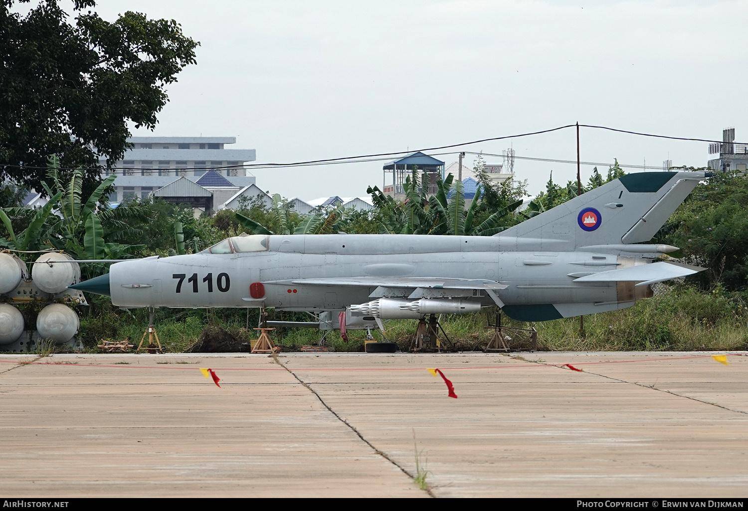 皇冠体育代理_斩首！泰国F-16越境百公里皇冠体育代理，韩国金鹰战机闯下大祸，炸柬埔寨小学