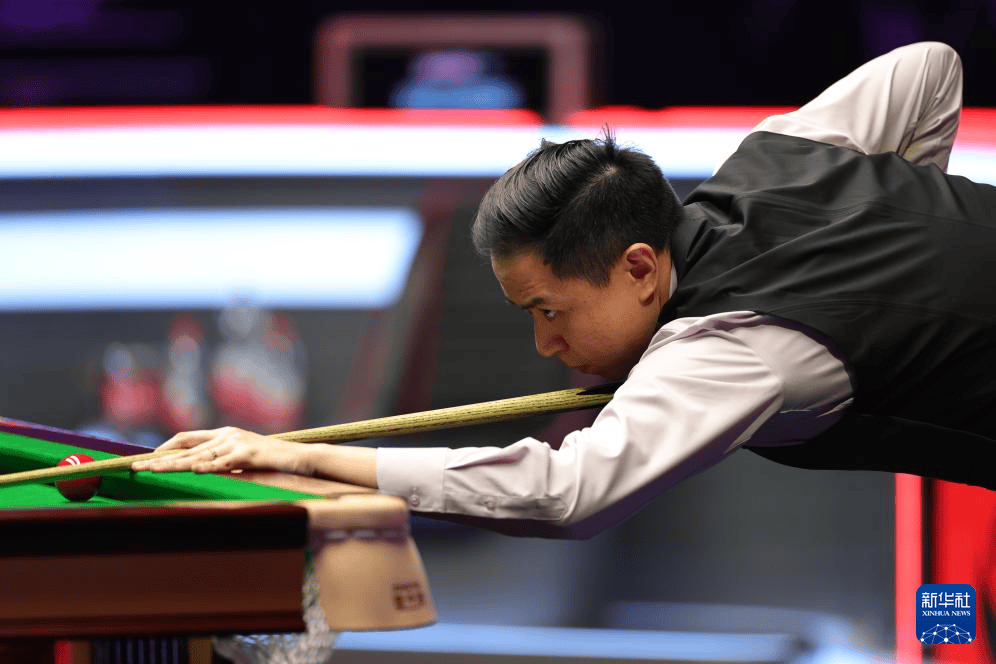 皇冠 tg@hga010_斯诺克大师赛-肖国栋吴宜泽晋级八强 四分之一决赛相遇
