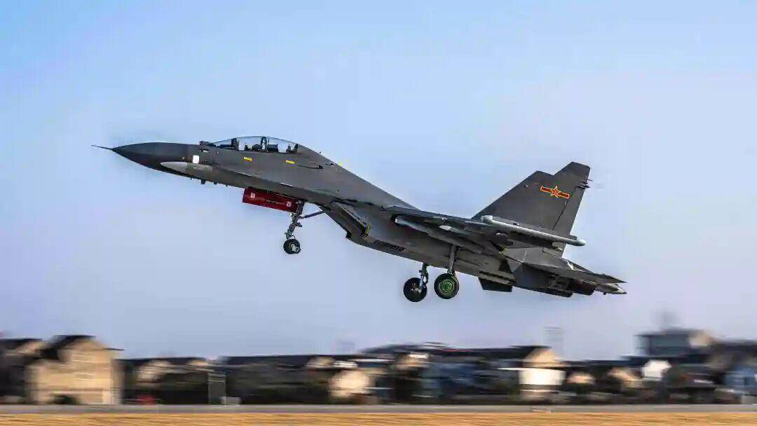 皇冠信用网账号注册_F35被苏30锁定获官方证实皇冠信用网账号注册，中国空军压倒性优势，F35暴露致命弱点