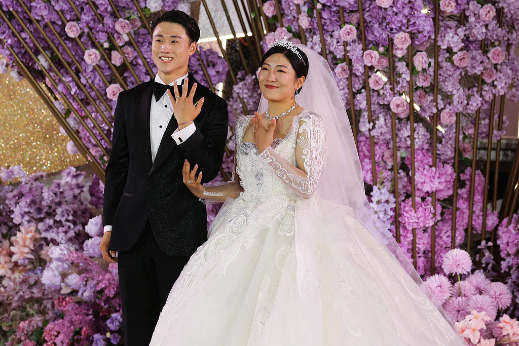 皇冠信用网会员注册网址_王心迪、徐梦桃成为中国体育史上第五对奥运金牌夫妇