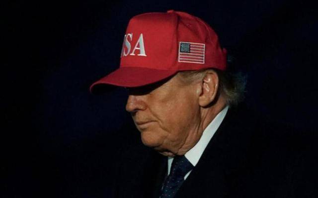 怎么申请皇冠信用网
_特朗普天塌了怎么申请皇冠信用网
,伊朗导弹直接炸毁了3艘油轮,还轰塌美国大使馆