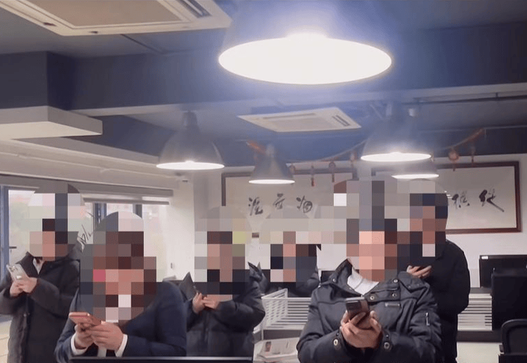 皇冠信用盘平台出租
_8:30上班皇冠信用盘平台出租
,8点要到岗晨读?四川一公司回应:创始人爱学习,晨读内容大多聚焦于管理和经营方面,律师:应支付加班费,以避免潜在法律风险