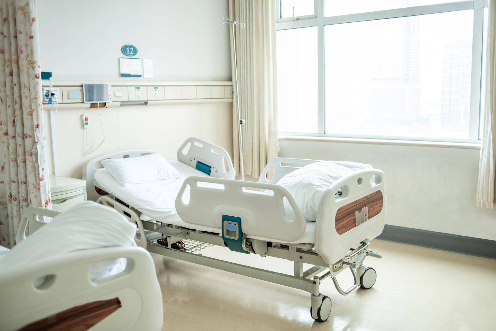 利兹联 vs埃弗顿
_男子在医院就医时吃馒头“噎死”利兹联 vs埃弗顿
,家属申请理赔被拒!保险公司被判支付6万余元保险金