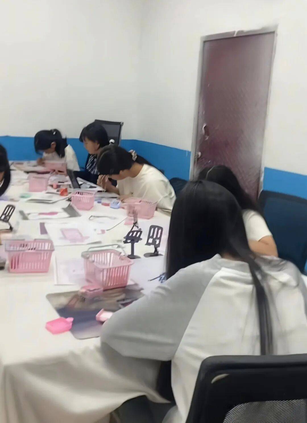奥地利乙组联赛
_郑州一父亲花2万元为女儿在村里开拼豆店走红:赚不赚钱无所谓奥地利乙组联赛
,她喜欢就会一直开下去